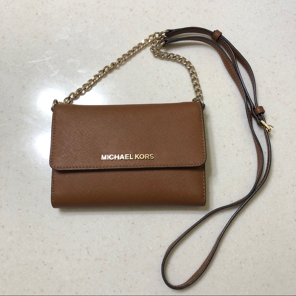 Everyday crossbody